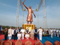 सिंधुदुर्ग जिल्ह्यातील राजकोट किल्ला येथे प्रधानमंत्री नरेंद्र मोदी यांच्या हस्ते छत्रपती शिवाजी महाराज यांच्या पुतळ्याचे अनावरण करण्यात आले.