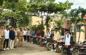 जालना जिल्ह्यात अल्पवयीन वाहन चालक विरोधात राबविली मोहीम दंड वसुल आणि पालकांना दिली समज