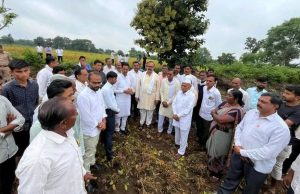 शेतकऱ्यांच्या प्रश्नांवर काँग्रेस आक्रमक : दिल्लीतून भरीव पॅकेज घेऊनच या, अन्यथा तिथेच थांबा – सपकाळ यांचा फडणवीसांना इशारा