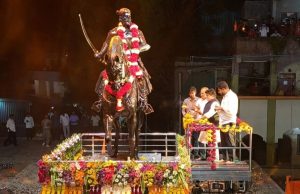 श्रीरामपुरात शिवरायांच्या पुतळ्याचे अनावरण ४० वर्षांचे श्रीरापुरकरांचे स्वप्न पुर्ण : फटाक्यांची नयनरम्य आतिषबाजी
